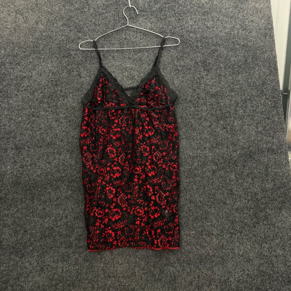 Red and Black Floral Lace Chemise Nightgown Adjustable Straps Sleeveless Sleep